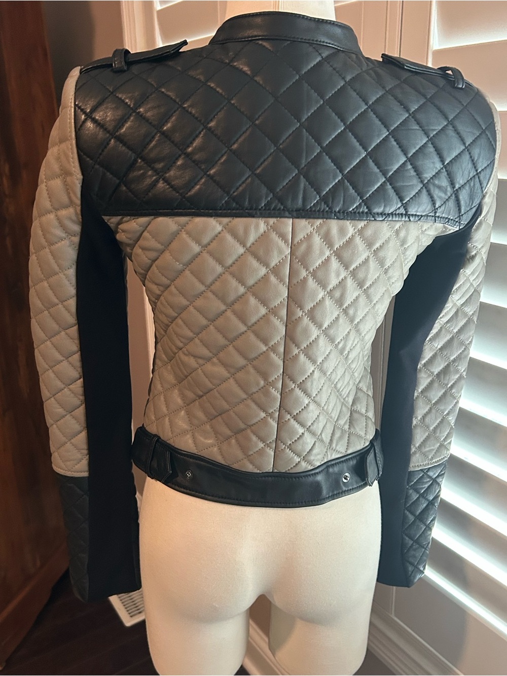 BCBGMAXAZRIA Mossy-Beige Lamb Leather Quilted Moto Jacket, Ladies XS - Picture 2 of 16